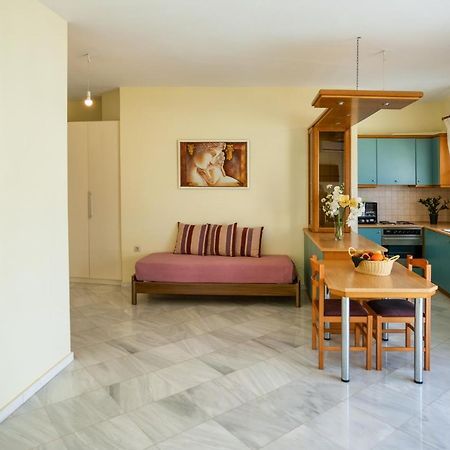 Daisy Hotel Apartments Rethymno  ภายนอก รูปภาพ