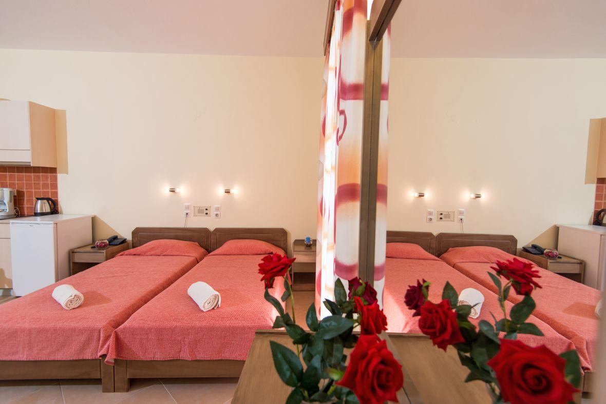 Daisy Hotel Apartments Rethymno  ภายนอก รูปภาพ