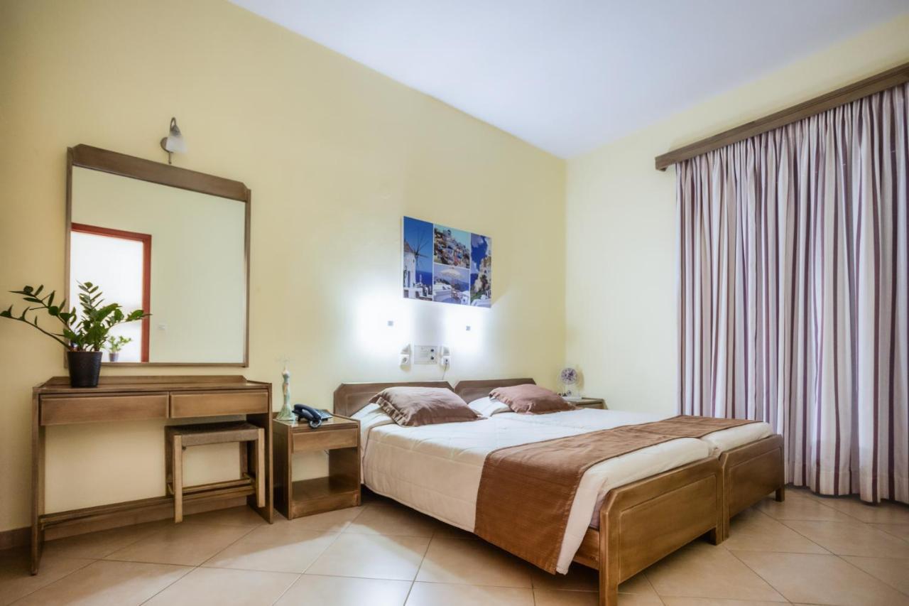 Daisy Hotel Apartments Rethymno  ภายนอก รูปภาพ