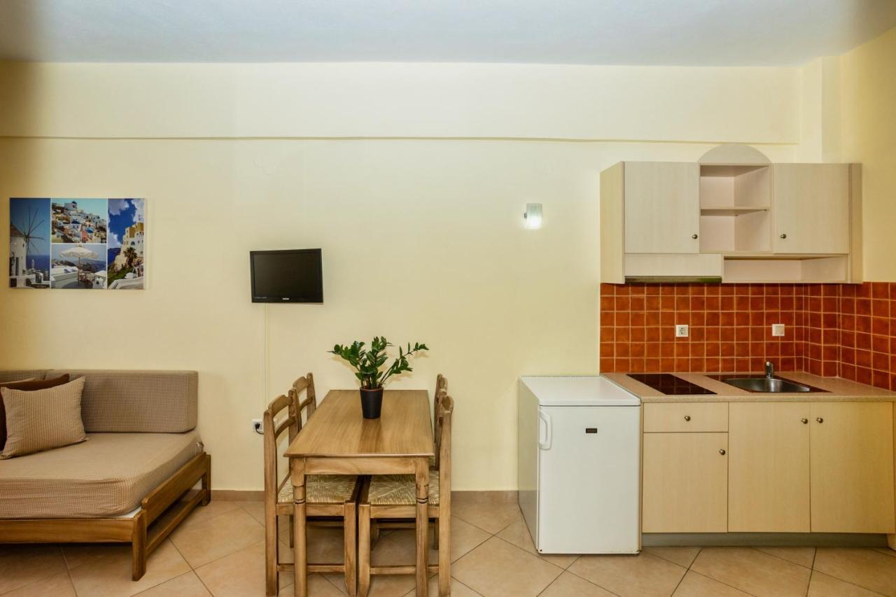 Daisy Hotel Apartments Rethymno  ภายนอก รูปภาพ