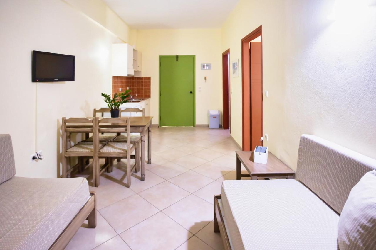 Daisy Hotel Apartments Rethymno  ภายนอก รูปภาพ