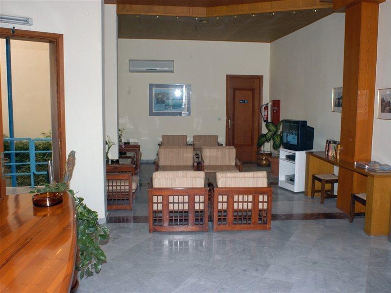 Daisy Hotel Apartments Rethymno  ภายนอก รูปภาพ