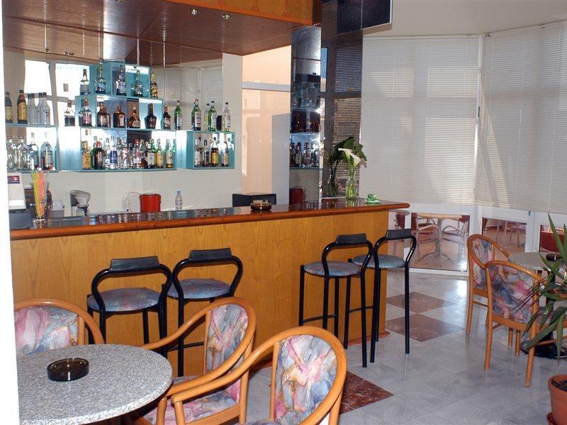 Daisy Hotel Apartments Rethymno  ภายนอก รูปภาพ