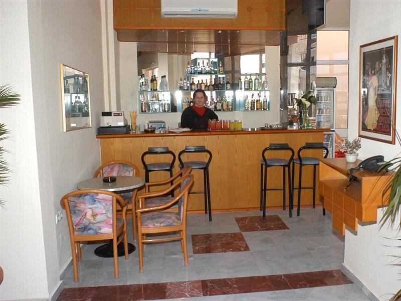 Daisy Hotel Apartments Rethymno  ภายนอก รูปภาพ