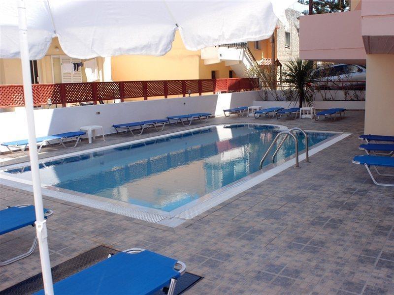 Daisy Hotel Apartments Rethymno  ภายนอก รูปภาพ