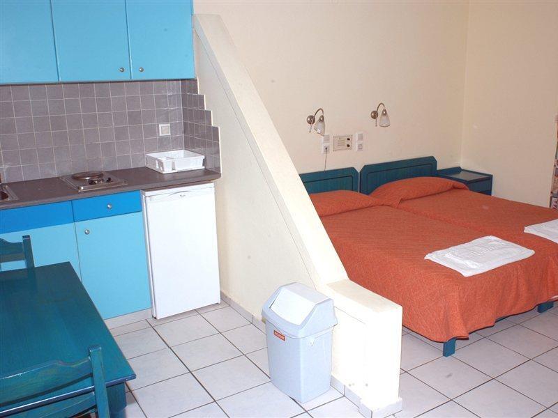 Daisy Hotel Apartments Rethymno  ภายนอก รูปภาพ