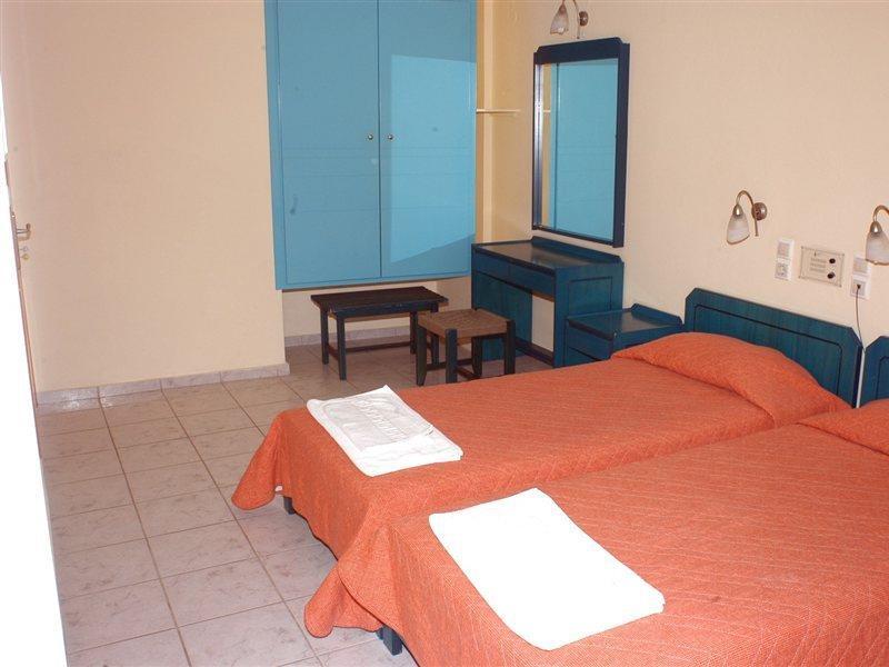 Daisy Hotel Apartments Rethymno  ภายนอก รูปภาพ